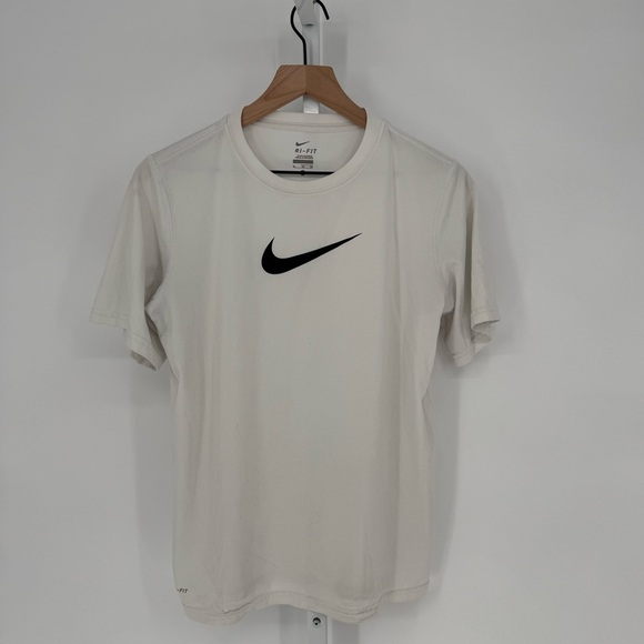 Nike Men's Dri-Fit XL White Black Swoosh All Over Print Tee - Picture 1 of 4